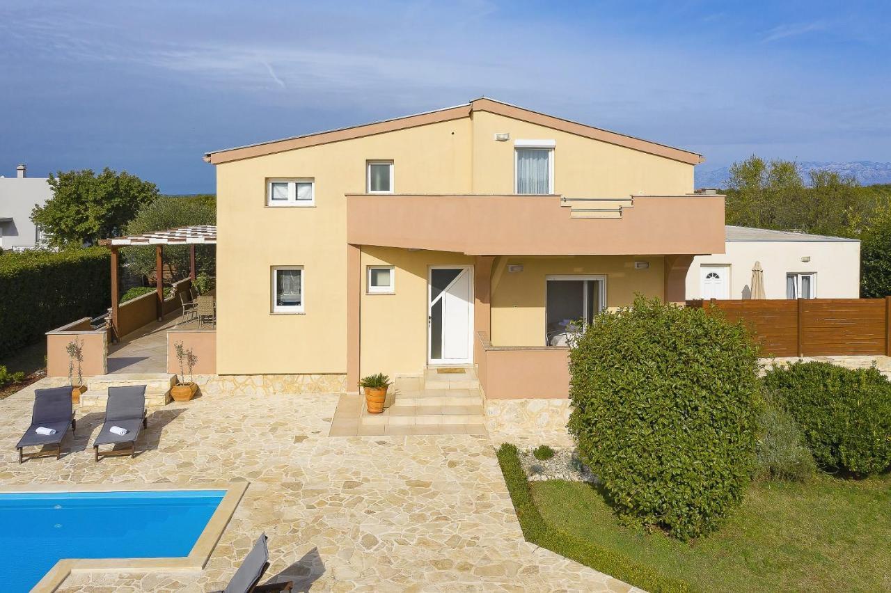 Casa Duje Ferienhaus *
